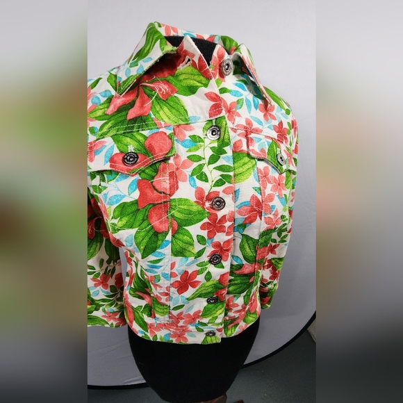 ♥️ LIZ CLAIBORNE WOMEN'S DENIM STYLE FLORAL PATTERN JACKET SIZE P (PETITE) SMALL - Picture 2 of 12